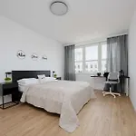 Modern And Bright With Parking Perfect For Remote Working By Renters Warszawa