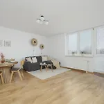 Modern And Bright With Parking Perfect For Remote Working By Renters Lägenhet Warszawa
