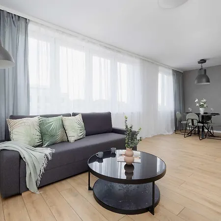Modern And Bright With Parking Perfect For Remote Working By Renters *