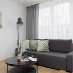 Modern And Bright With Parking Perfect For Remote Working By Renters