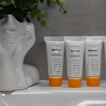 Modern And Bright With Parking Perfect For Remote Working By Renters