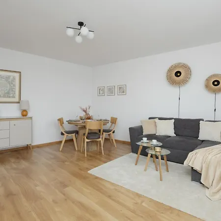 Appartement Modern And Bright With Parking Perfect For Remote Working By Renters *