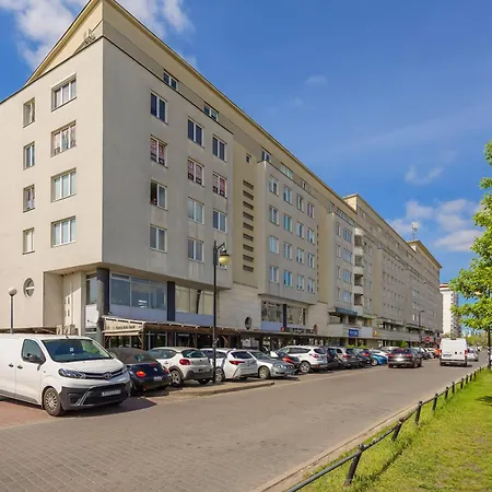 Modern And Bright With Parking Perfect For Remote Working By Renters Appartement