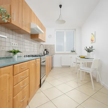 Modern And Bright With Parking Perfect For Remote Working By Renters Apartmán Varšava